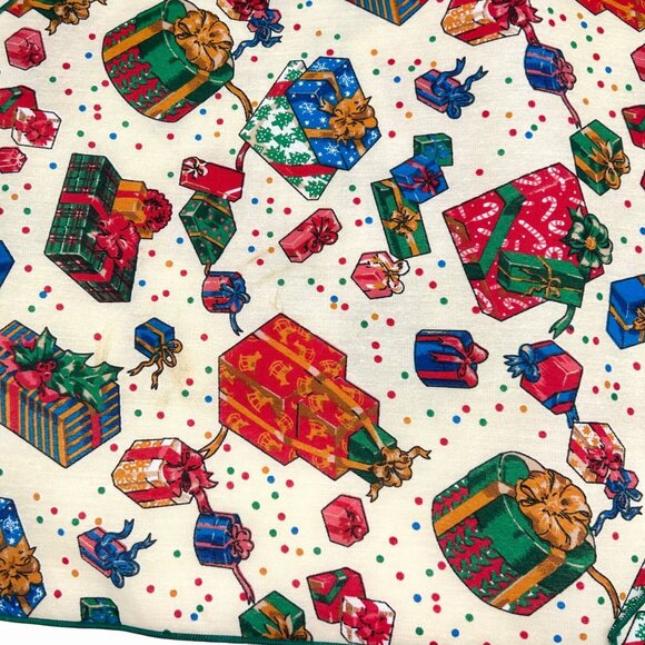 LOT OF 11 VINTAGE FABRIC CHRISTMAS GIFT PRESENT PLACEMATS - Picture 3 of 5